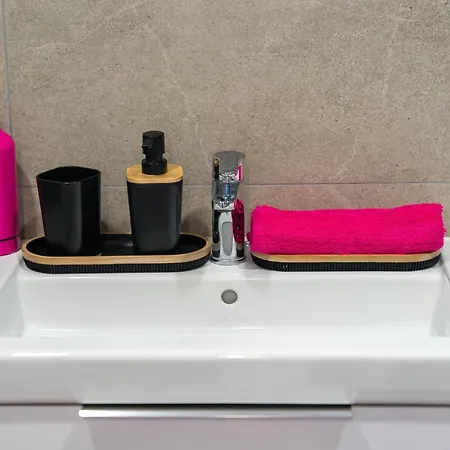 Yuli Apartman *