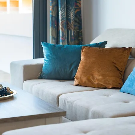 Yuli Apartman